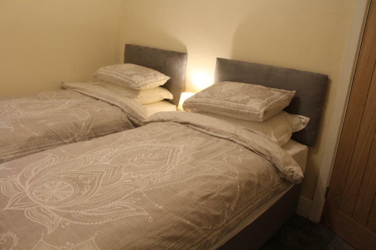 Van Apartments Caerphilly Eksteriør bilde