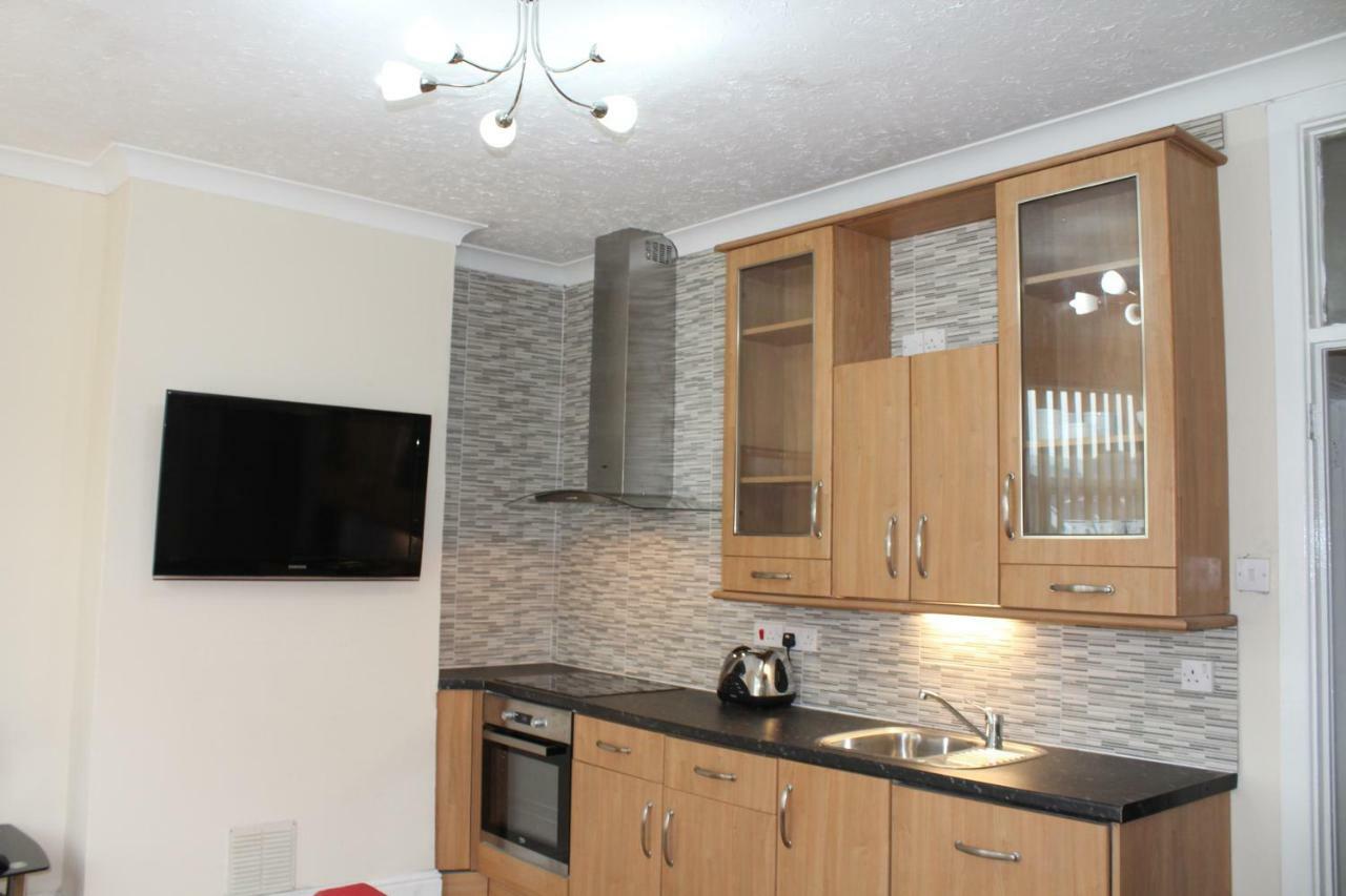 Van Apartments Caerphilly Eksteriør bilde