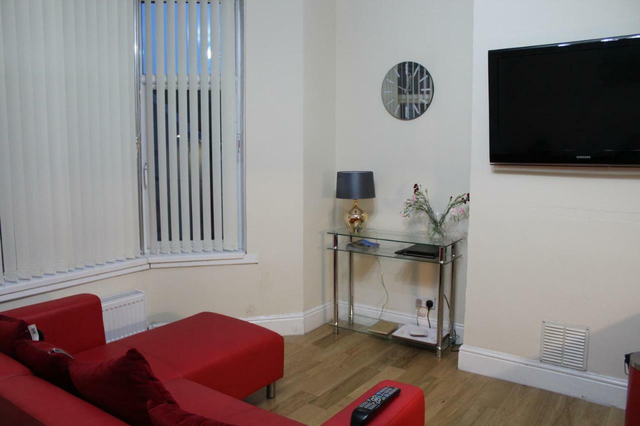 Van Apartments Caerphilly Eksteriør bilde