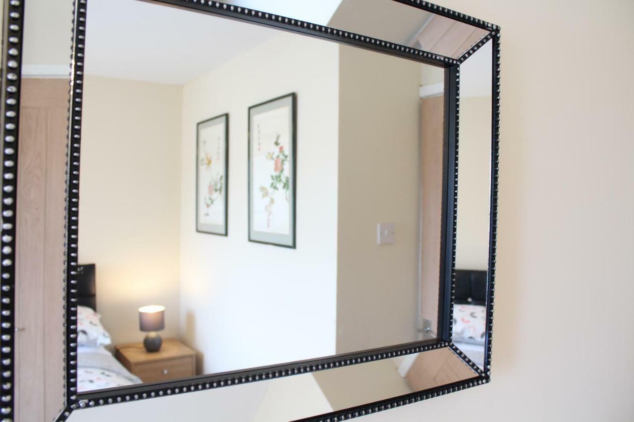 Van Apartments Caerphilly Eksteriør bilde