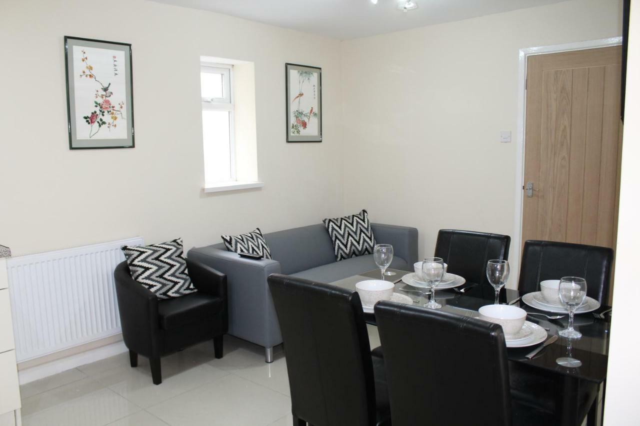 Van Apartments Caerphilly Eksteriør bilde